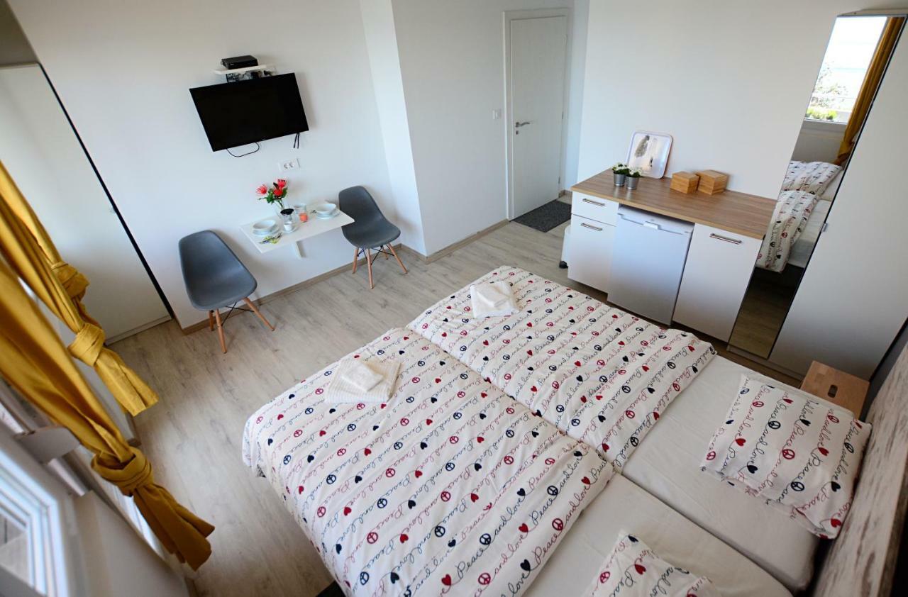 Nora Rooms Zadar Buitenkant foto